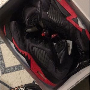 Retro 5’s Satin Bred